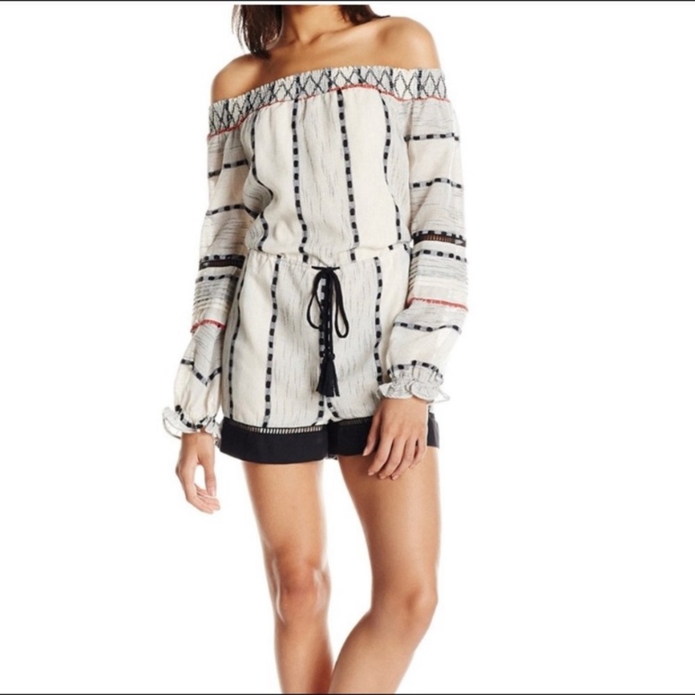 Anthropologie brand Hei Hei off the shoulder romper  size small, lined